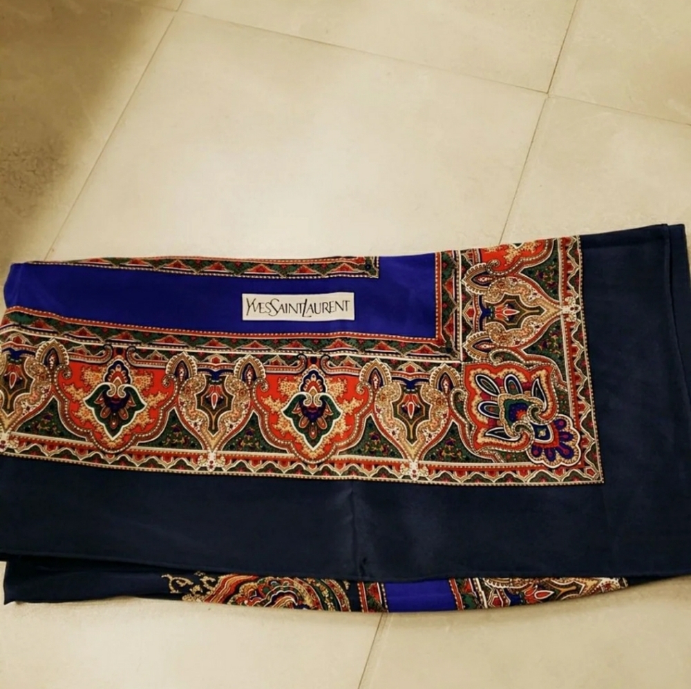 Yvest saint Laurent Scarves